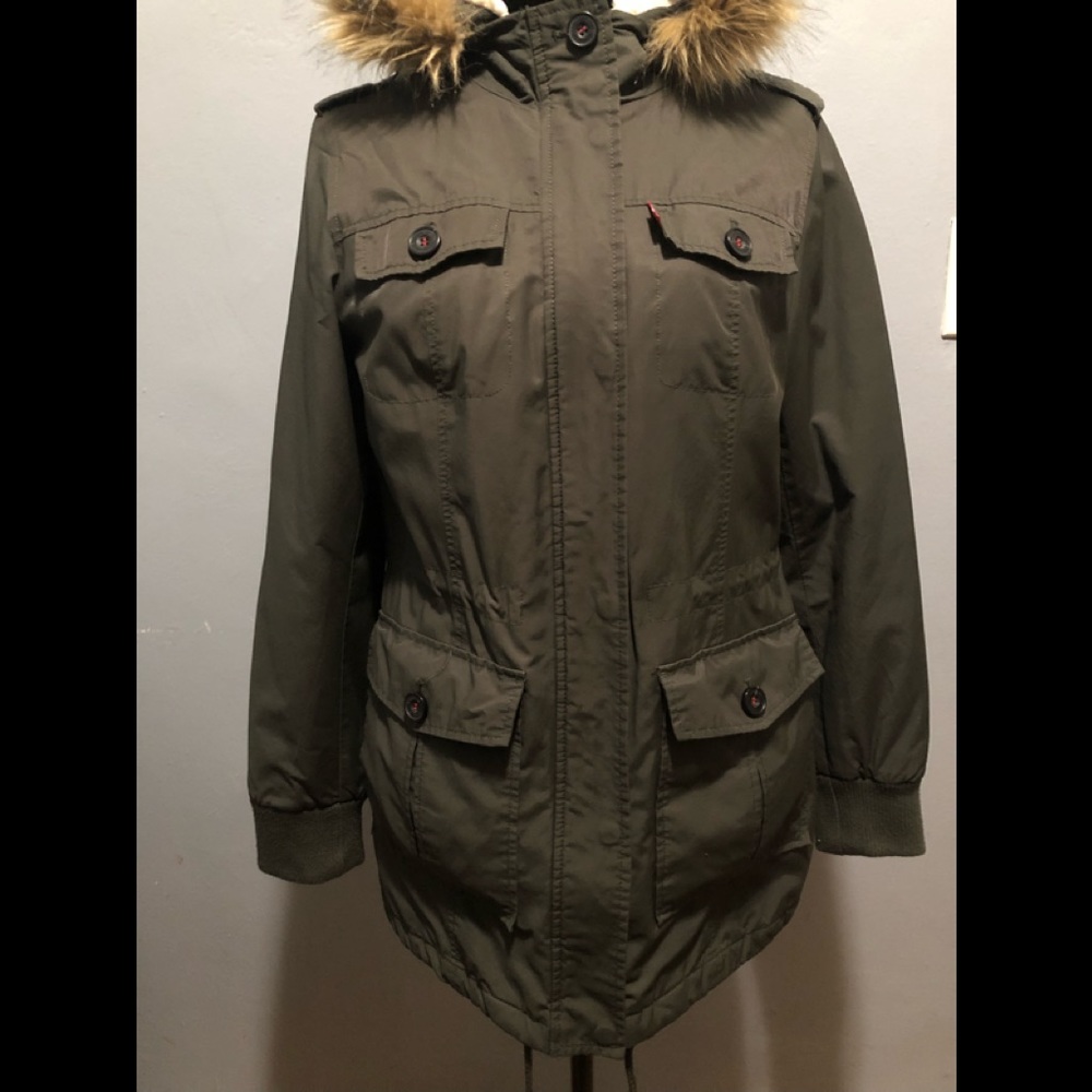 Levi’s coat size M kaki great condition